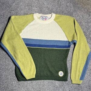 Women’s vintage pirate brand sweater size small